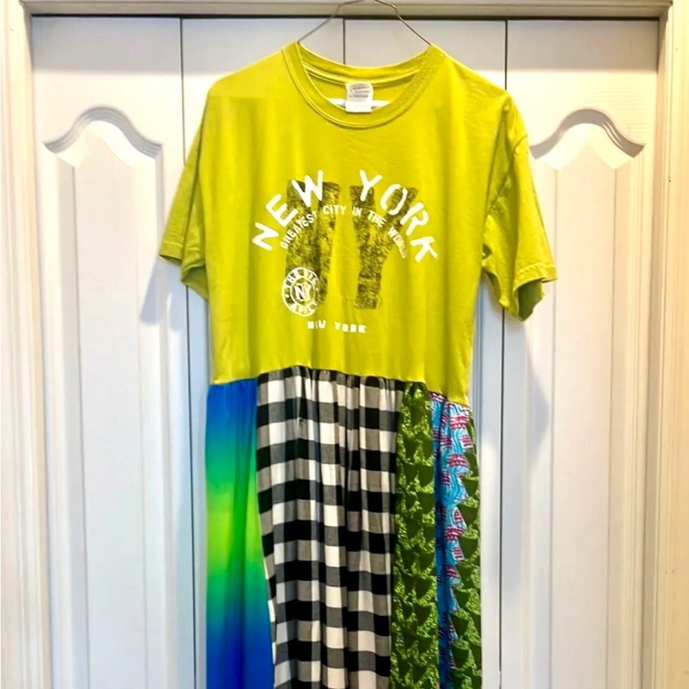 Treasure-Tee Dresses